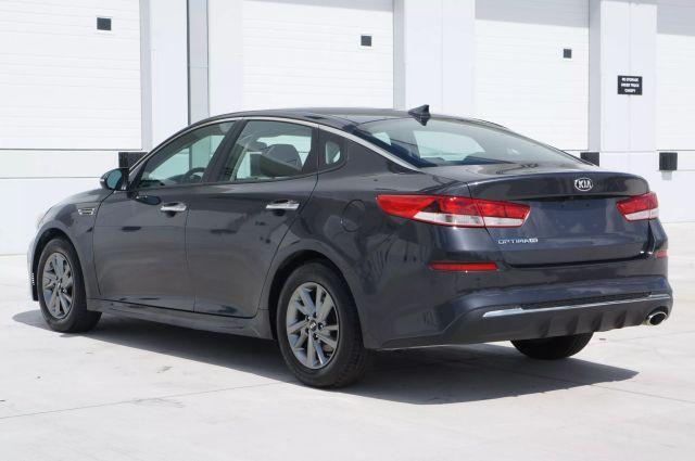 Photo of 2019 Gray Kia Optima
