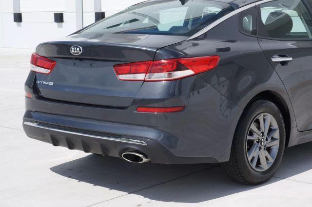 Photo of 2019 Gray Kia Optima