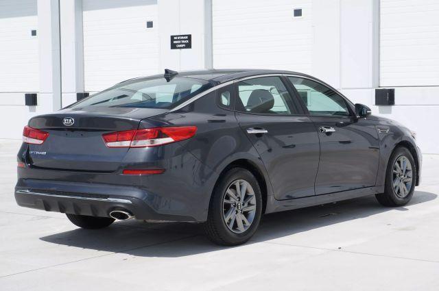 Photo of 2019 Gray Kia Optima