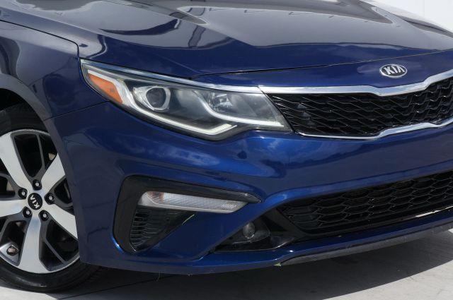 Photo of 2019 Blue Kia Optima
