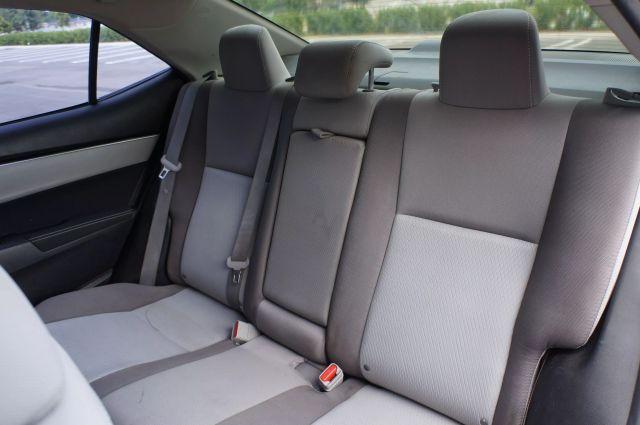 Photo of 2018 Silver Toyota Corolla