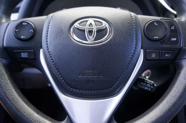 Photo of 2018 Silver Toyota Corolla