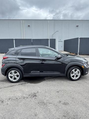 Photo of 2022 Ultra Black Pearl Hyundai KONA