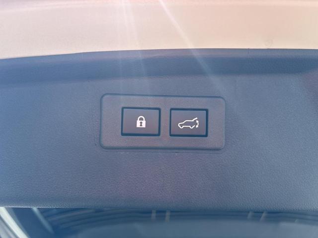 Photo of 2025 Crystal White Pearl Subaru Outback