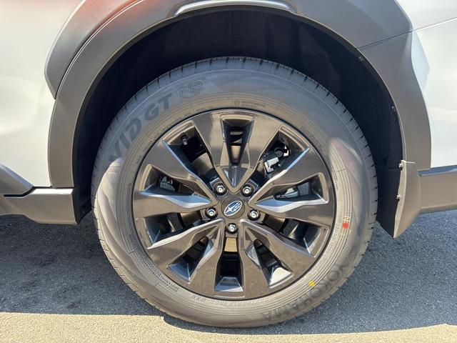 Photo of 2025 Crystal White Pearl Subaru Outback