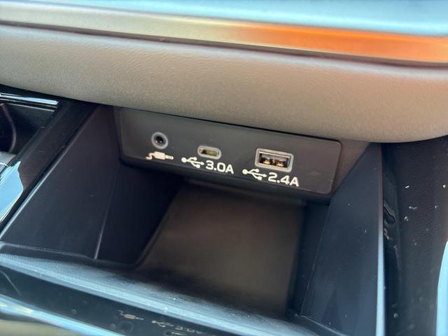 Photo of 2025 Crystal White Pearl Subaru Outback