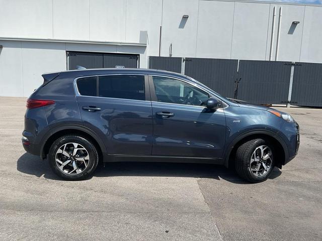 Photo of 2022 Pacific Blue Kia Sportage