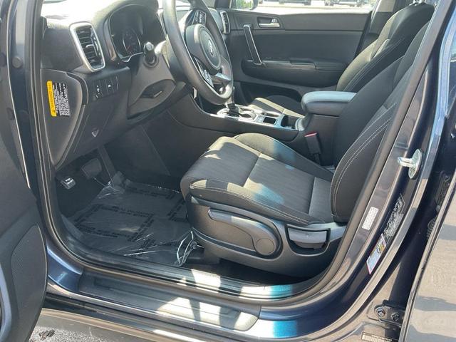 Photo of 2022 Pacific Blue Kia Sportage
