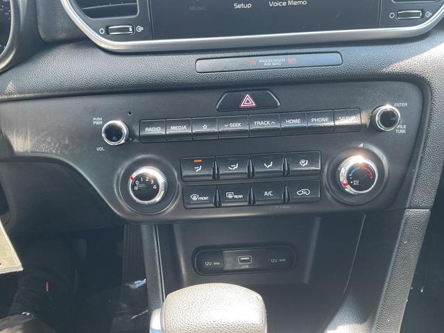 Photo of 2022 Pacific Blue Kia Sportage