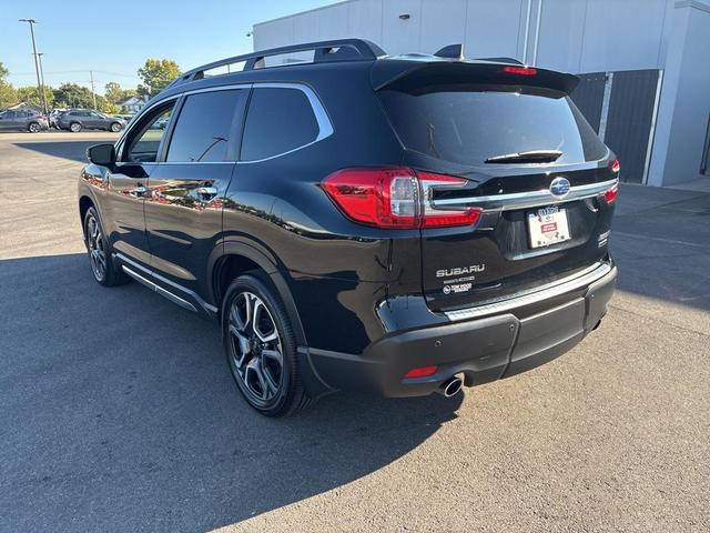Photo of 2024 Crystal Black Silica Subaru Ascent