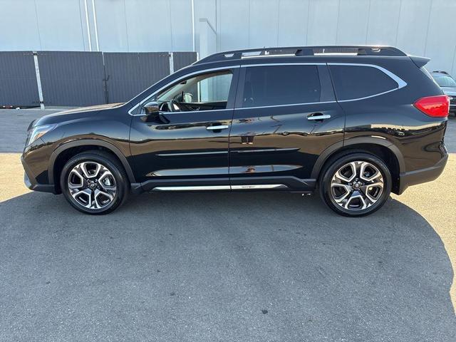 Photo of 2024 Crystal Black Silica Subaru Ascent