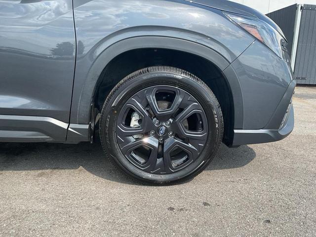 Photo of 2023 Magnetite Gray Metallic Subaru Ascent