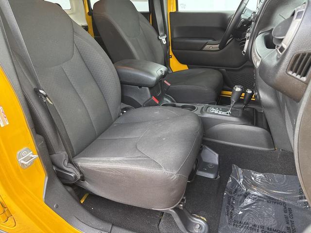 Photo of 2015 Baja Yellow Clearcoat Jeep Wrangler Unlimited