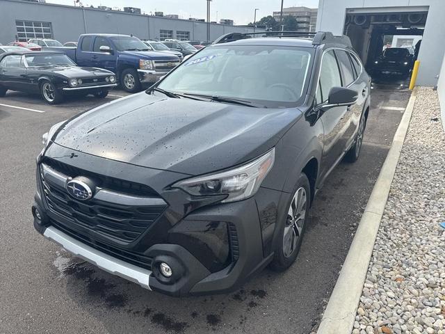 Photo of 2023 Crystal Black Silica Subaru Outback