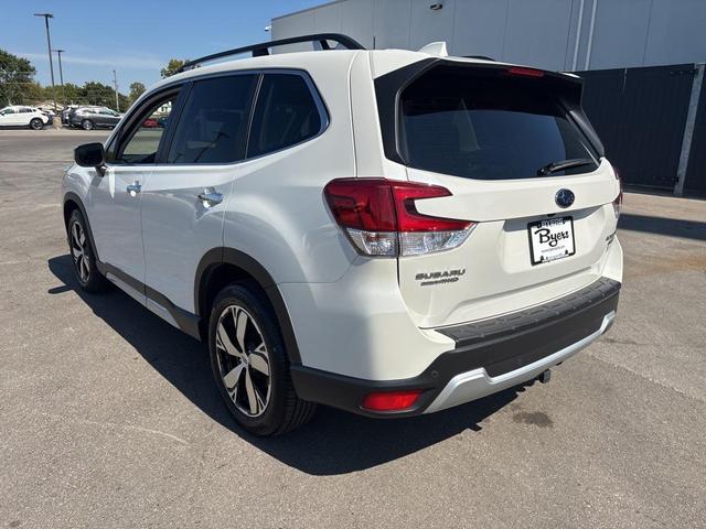 Photo of 2019 Crystal White Pearl Subaru Forester