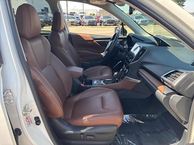 Photo of 2019 Crystal White Pearl Subaru Forester
