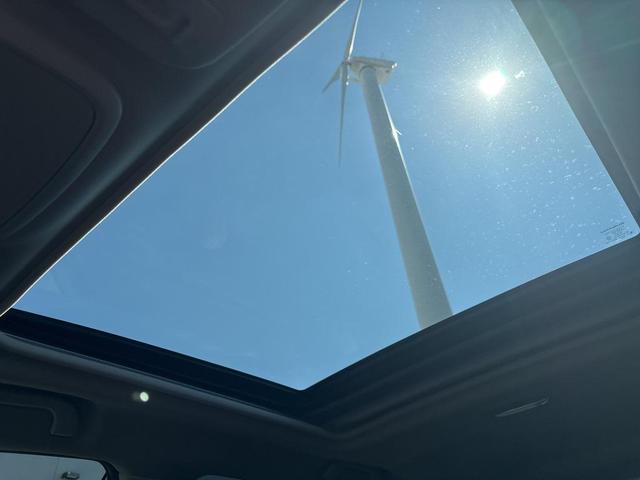 Photo of 2019 Crystal White Pearl Subaru Forester