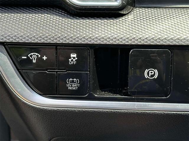Photo of 2023 Steel Gray Kia Sportage Hybrid