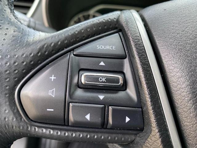 Photo of 2017 White Nissan Maxima