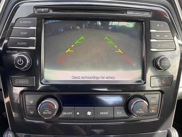 Photo of 2017 White Nissan Maxima