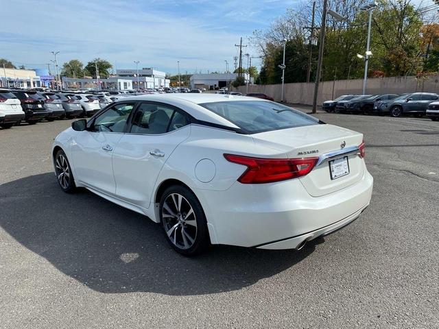 Photo of 2017 White Nissan Maxima