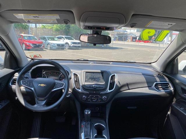 Photo of 2019 Summit White Chevrolet Equinox