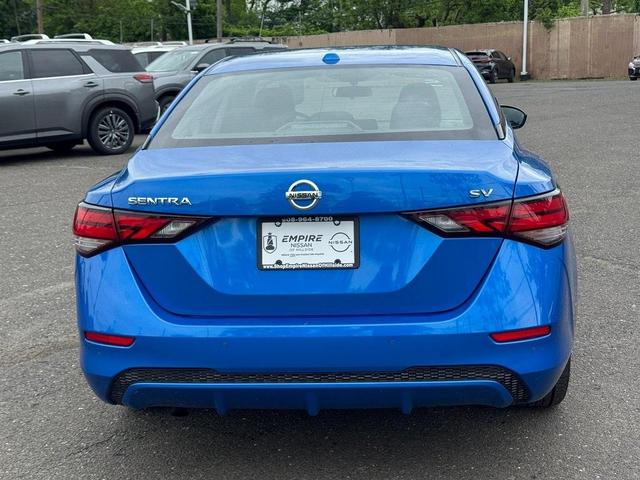 Photo of 2022 Electric Blue Metallic Nissan Sentra