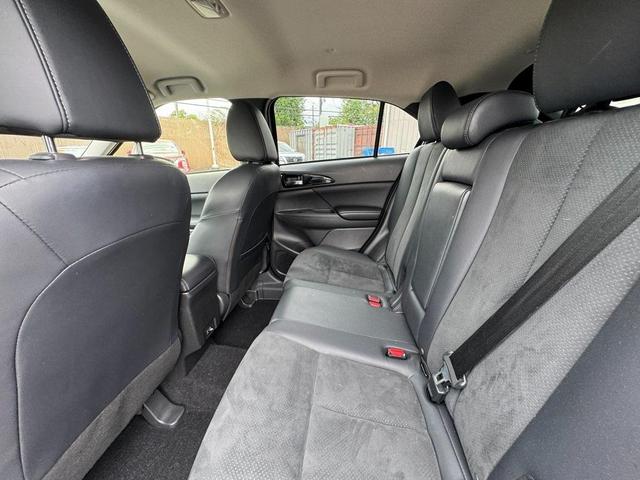 Photo of 2024 Silver Mitsubishi Eclipse Cross