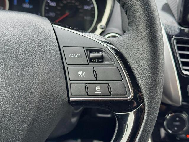 Photo of 2024 Silver Mitsubishi Eclipse Cross