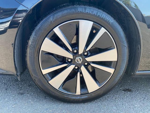 Photo of 2019 Black Nissan Altima