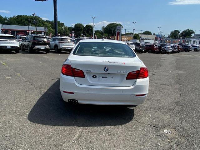 Photo of 2016 Alpine White BMW 528