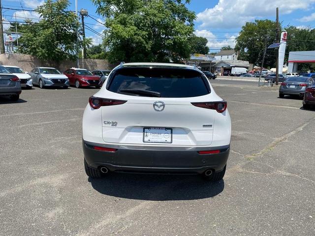 Photo of 2022 Snowflake White Pearl Mazda CX-30