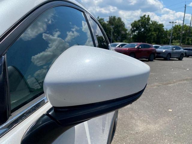Photo of 2022 Snowflake White Pearl Mazda CX-30