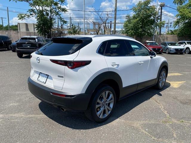 Photo of 2022 Snowflake White Pearl Mazda CX-30