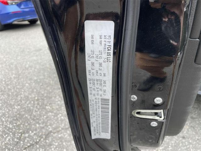 Photo of 2019 Diamond Black Jeep Cherokee