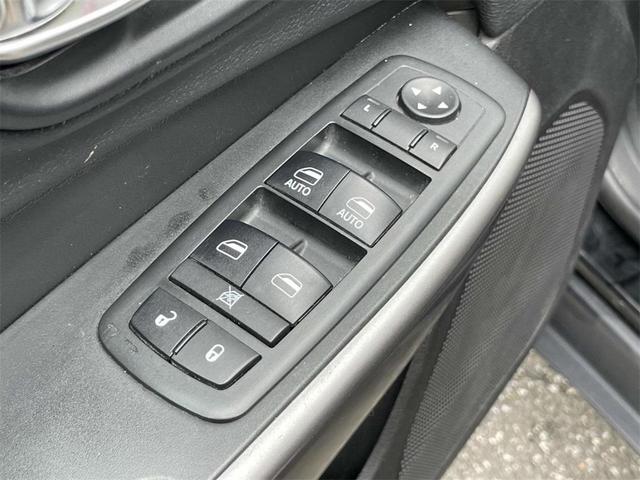 Photo of 2019 Diamond Black Jeep Cherokee