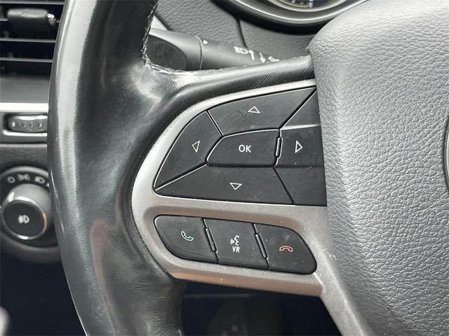 Photo of 2019 Diamond Black Jeep Cherokee