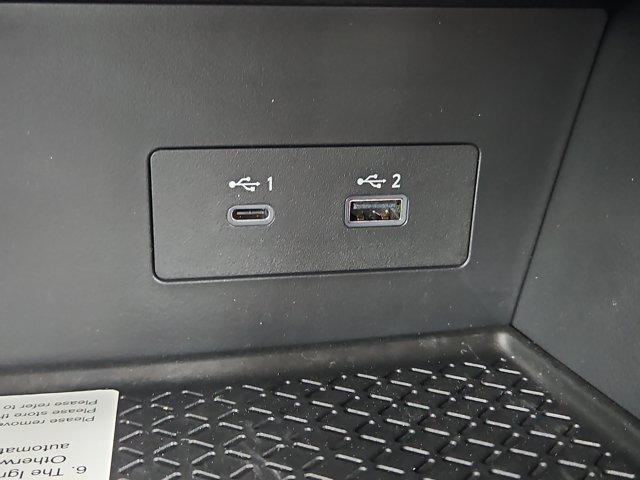 Photo of 2025 Brilliant Silver Metallic Nissan Pathfinder