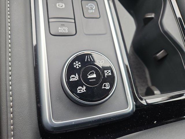 Photo of 2025 Brilliant Silver Metallic Nissan Pathfinder