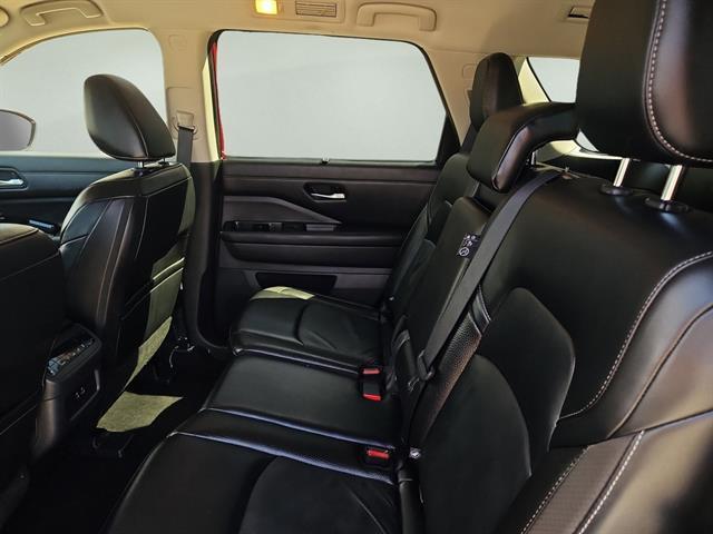 Photo of 2023 Scarlet Ember Nissan Pathfinder