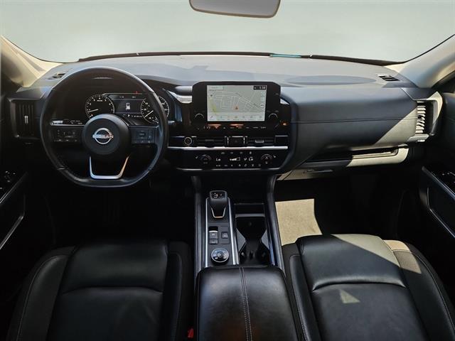 Photo of 2023 Scarlet Ember Nissan Pathfinder