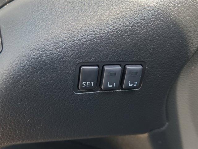 Photo of 2018 Caspian Blue Nissan Rogue