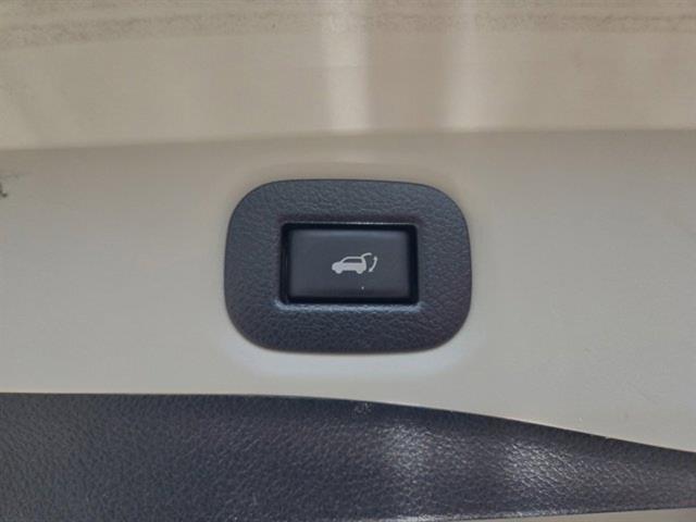 Photo of 2018 Caspian Blue Nissan Rogue