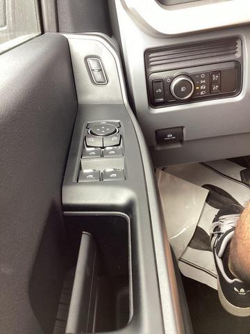 Photo of 2025 Oxford White Ford F-350