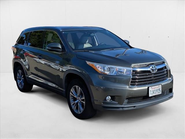 Photo of 2015 Alumina Jade Metallic Toyota Highlander