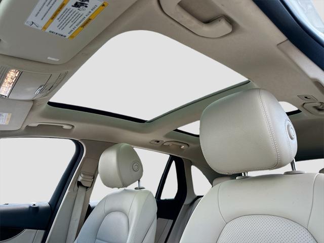 Photo of 2021 White Mercedes-Benz GLC 300