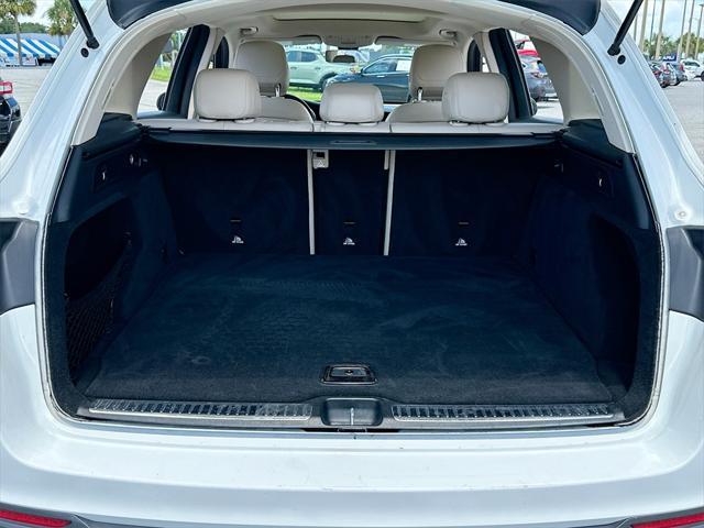 Photo of 2021 White Mercedes-Benz GLC 300