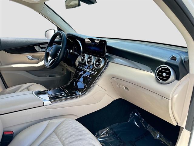 Photo of 2021 White Mercedes-Benz GLC 300