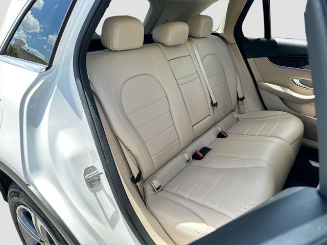 Photo of 2021 White Mercedes-Benz GLC 300