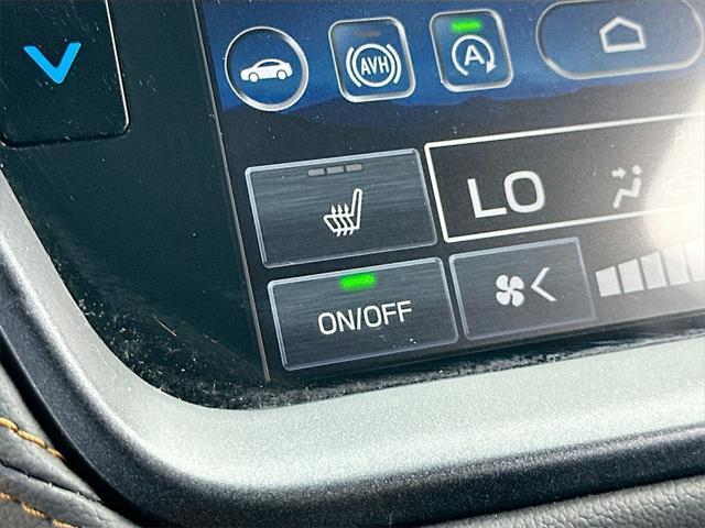 Photo of 2023 Ice Silver Subaru Outback